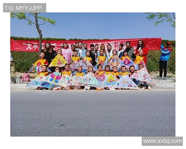 亲子共绘足球梦想创意画展现亲子互动与运动乐趣