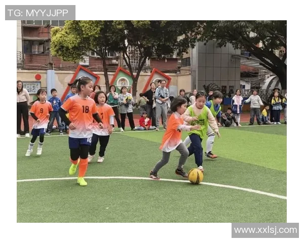 儿童发带足球的趣味玩法与创意设计让运动更时尚更有趣