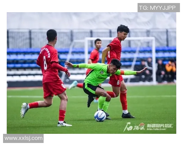 保安足球:在绿茵场上展现勇气与团结的精神力量 保安足球:在绿茵场上展现勇气与团结的精神力量